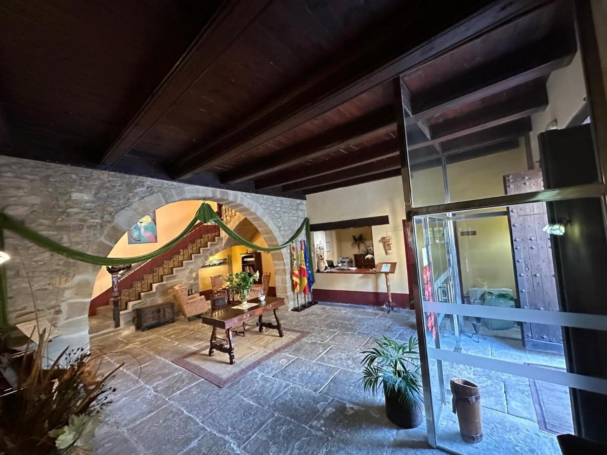 Hotel De La Villa Rubielos De Mora Exteriör bild