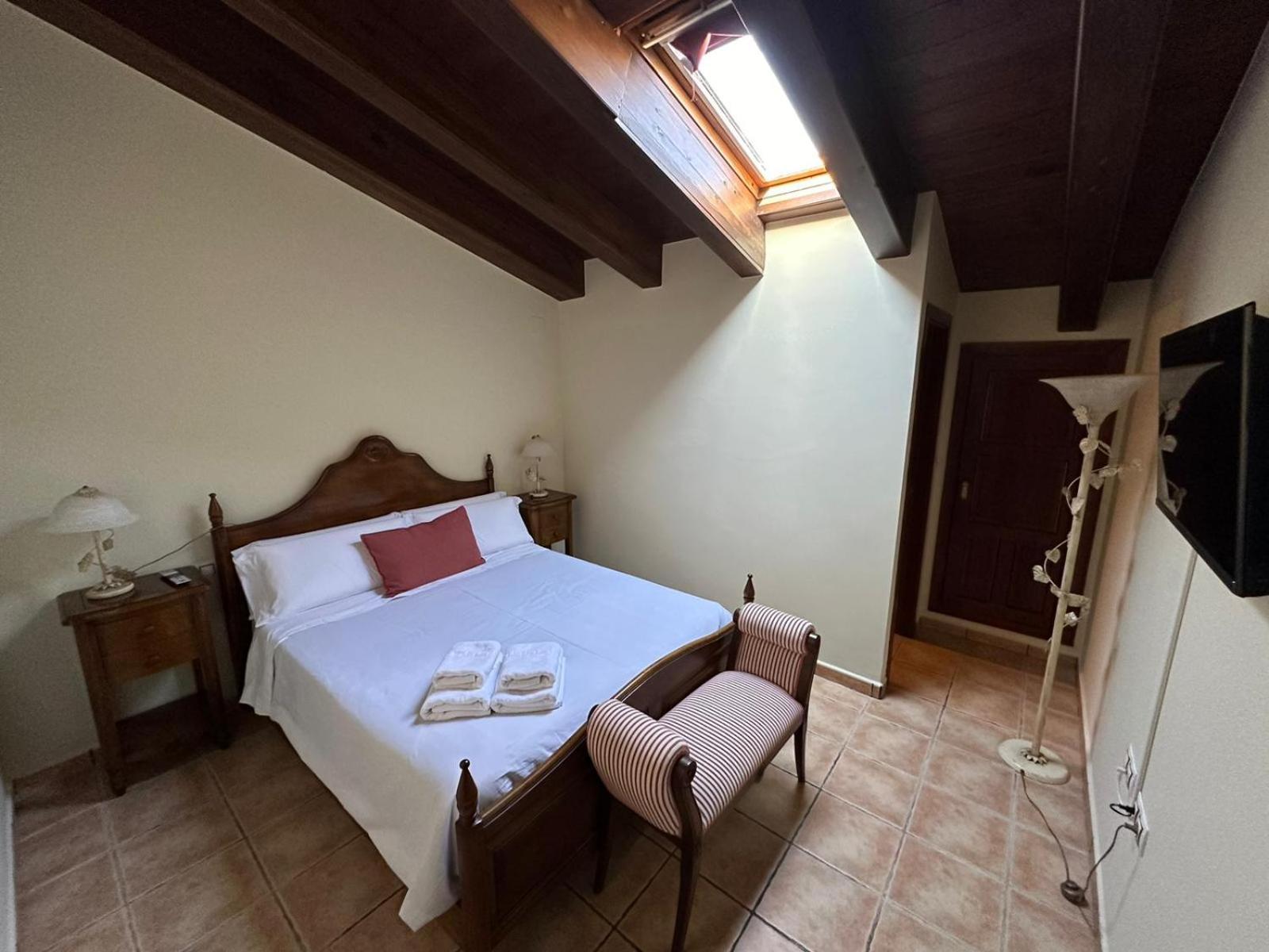 Hotel De La Villa Rubielos De Mora Exteriör bild